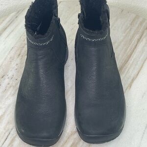 Merrell boots ankle waterproof winter sz 10.5 W Encore zip J003616W